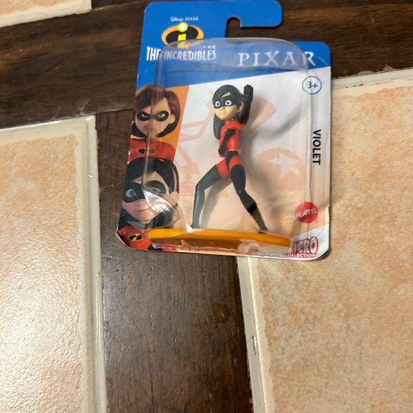 Disney Pixar The Incredibles Violet Mattel Micro Collection Figure 2.5" - Picture 4 of 4